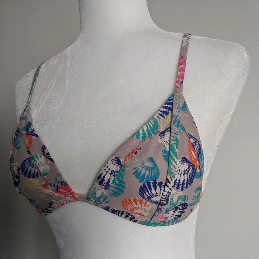 Raisins Beige Sea Shell Print Triangle Bikini Set - Picture 7 of 12